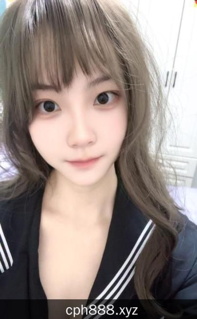 风骚巨臀萌妹子