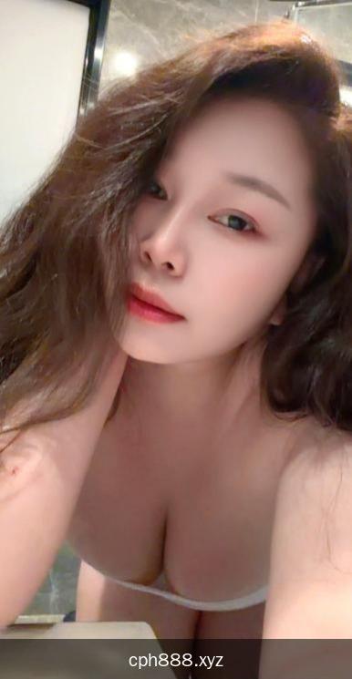 SM巨乳蜜桃臀少妇