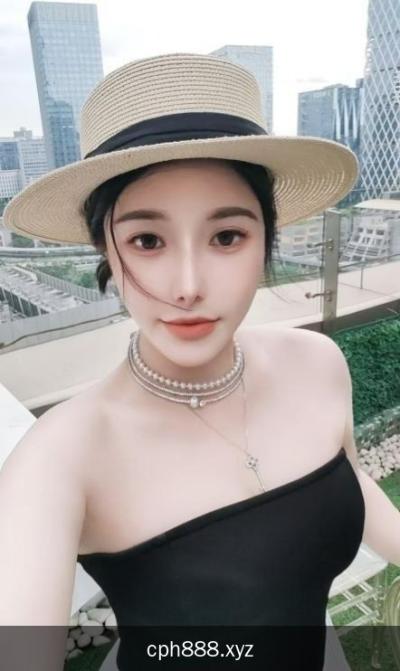 蜜桃臀性感小演员