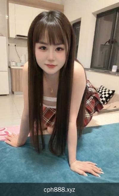 海珠肤白大波骚人妻