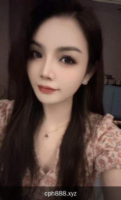 新疆美女黑丝大长腿
