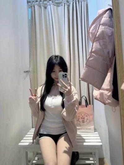 海珠一字马女神可外出-璐姐