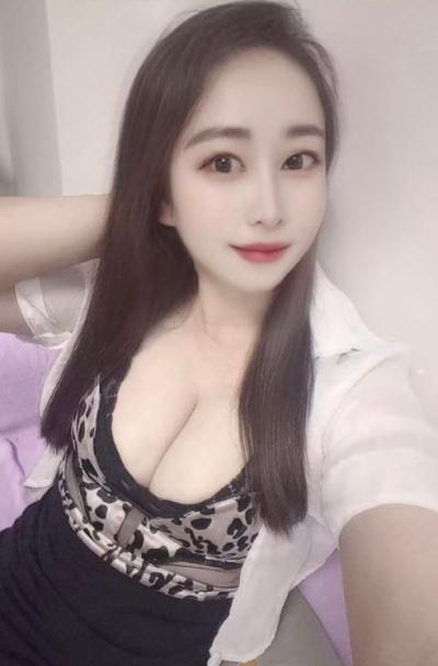 丰乳巨臀美少妇