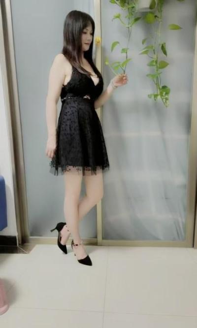 大奶轻熟女
