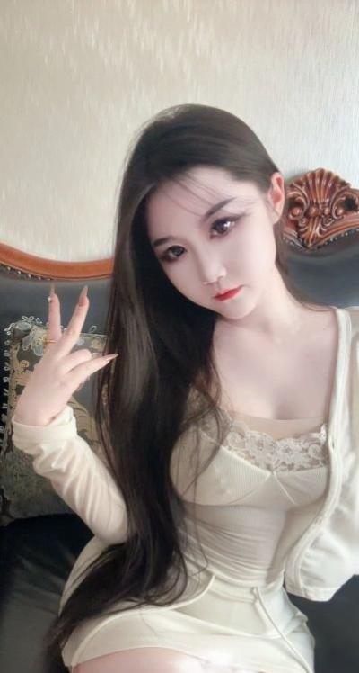 青岛cbd黑丝翘臀女孩