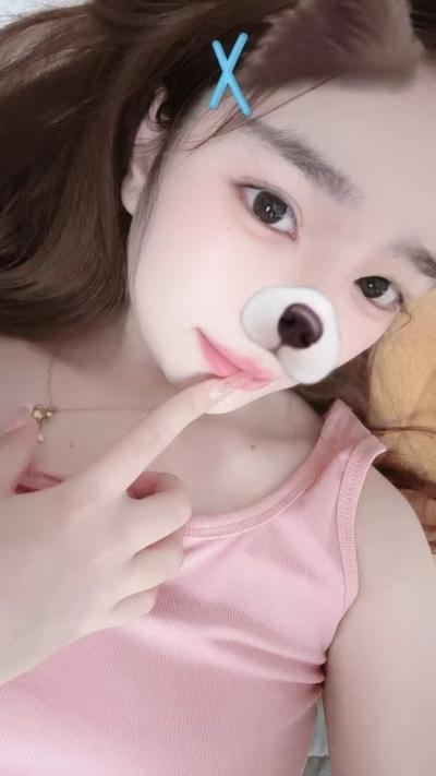 越秀零零后美女