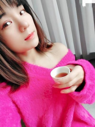 年轻小姐姐