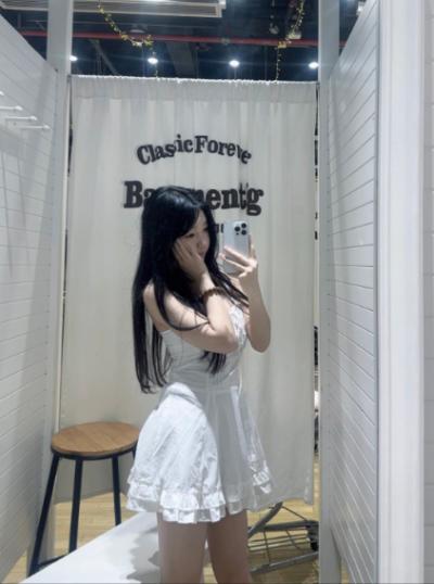 花都区反差嫩妹兼职自做-璐姐