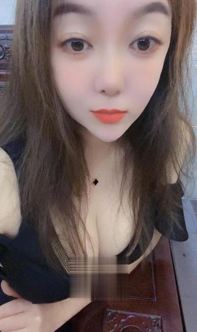双马尾妹妹很敏感