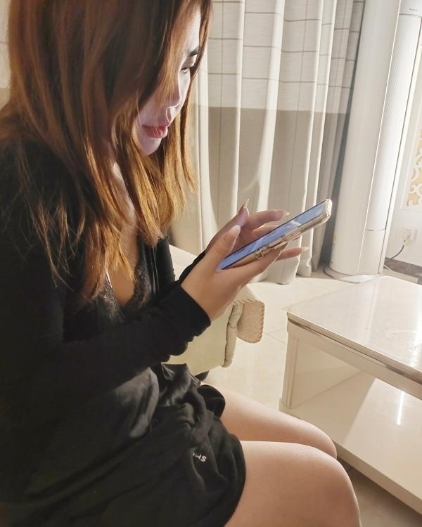颜值女友感伊伊